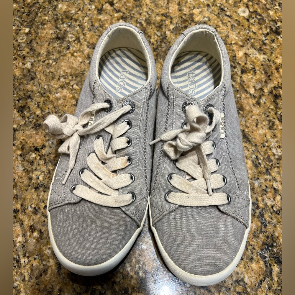 Taos WOMENS size 8